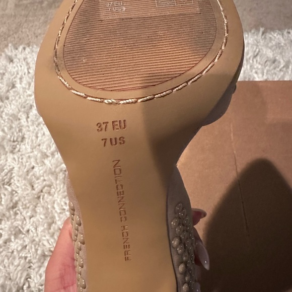 French Connection Pumps - Picture 2 of 2